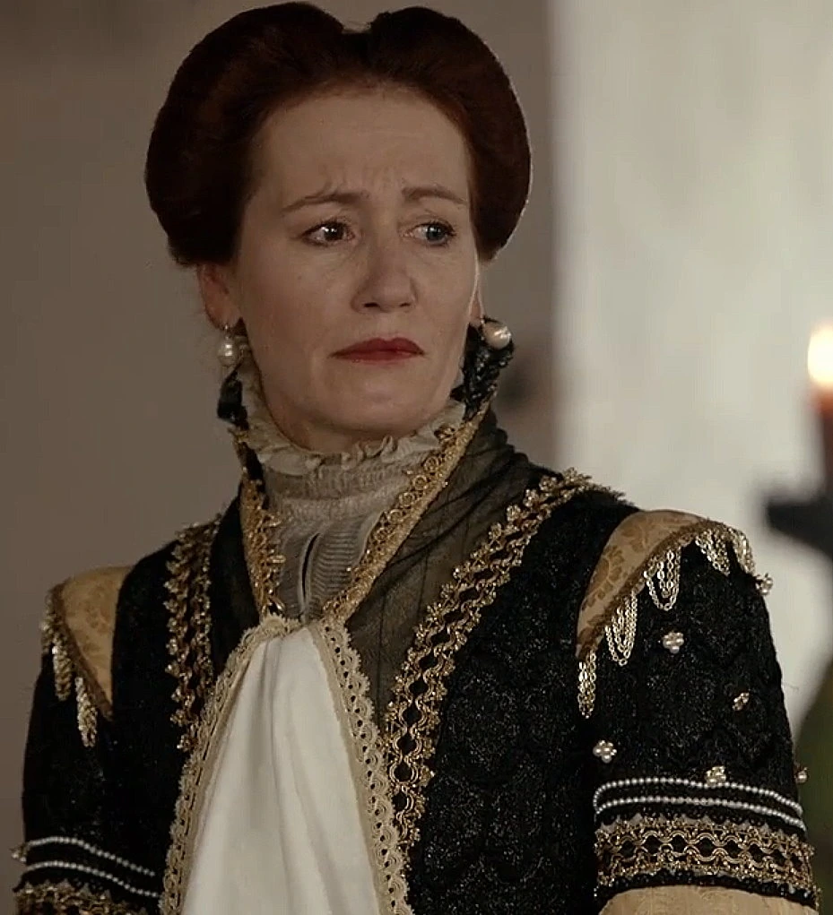 Ulrike Krumbiegel as Edeltraud in the 2013 film "Märchenperlen: Die goldene Gans."