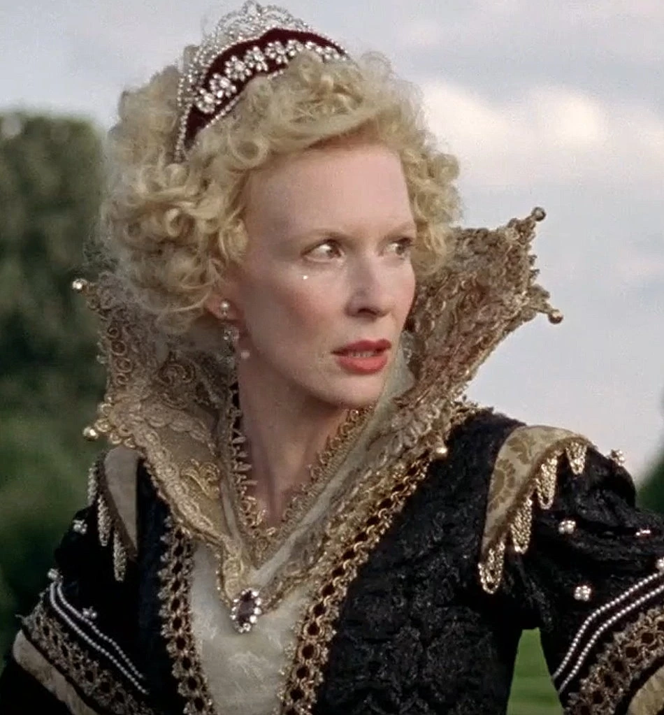 Sunnyi Melles as Königsmutter (The King's Mother) in the 2009 film "Sechs auf einen Streich: Die kluge Bauerntochter" (Finest Fairy Tales: The Peasant's Wise Daughter).